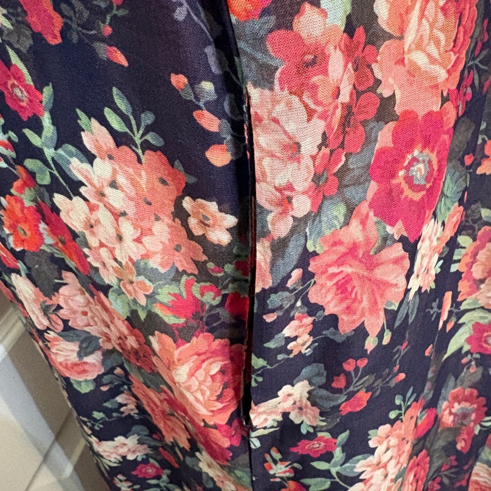 Papinelle Women's Robe and nightgown set. - Picture 14 of 16